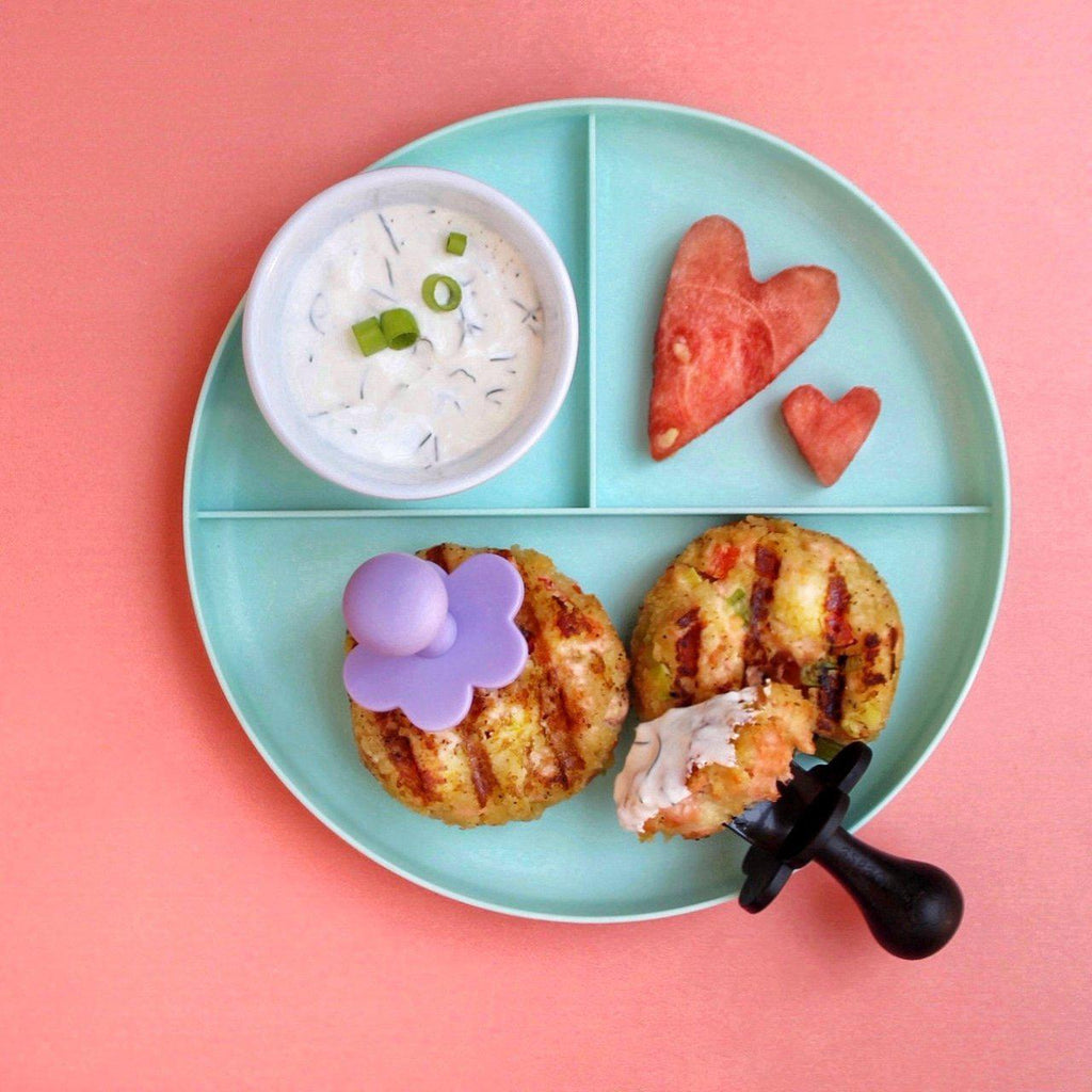 Easy Grilled Salmon Cakes